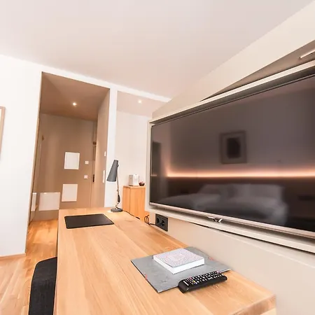 Goettfried - Essen Trinken Schlafen 3* Linz