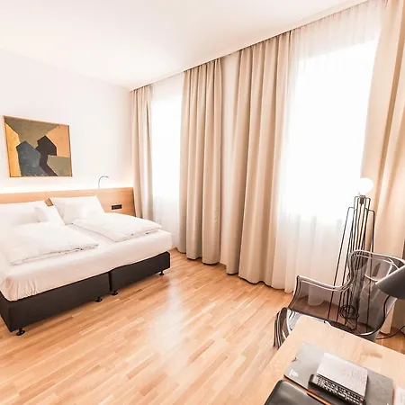 Goettfried - Essen Trinken Schlafen Otel Linz